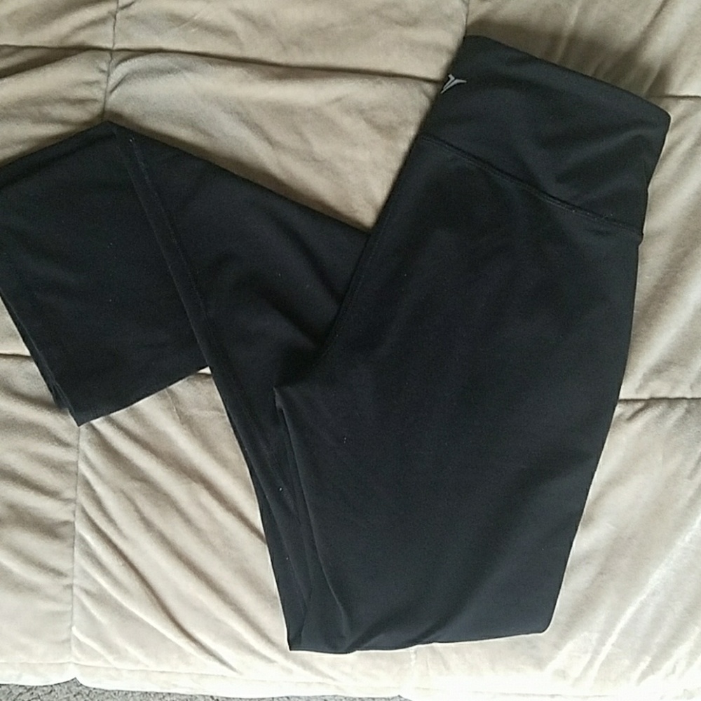Old Navy yoga pants